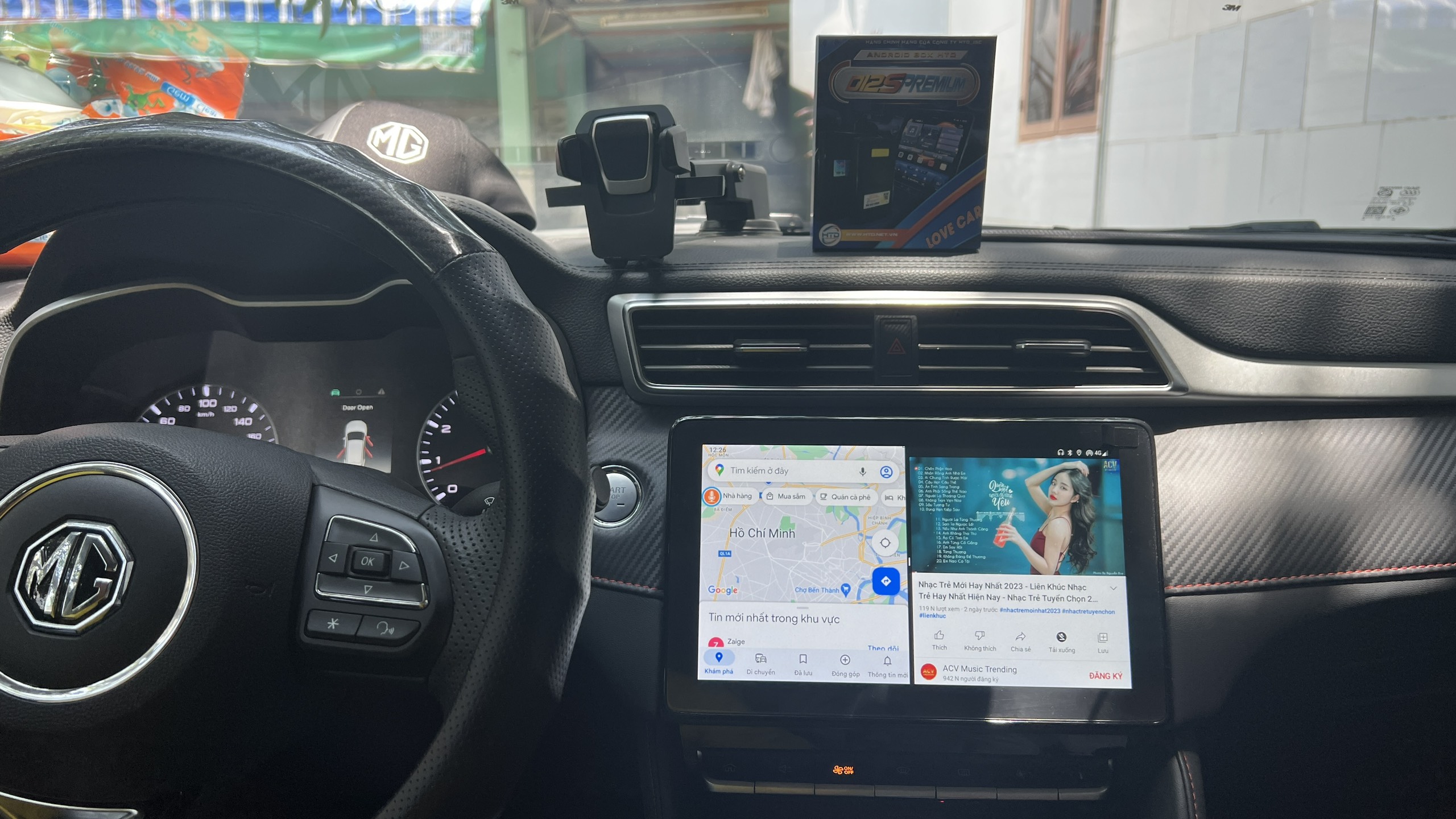 Android box cho ô tô MG - chia đôi màn hình