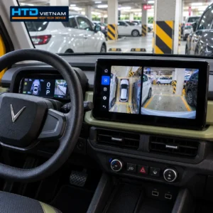 Camera 360 trên màn hình trung tâm và màn hình ODO phía sau vô-lăng VinFast VF3 hỗ trợ quan sát khi lái và đỗ xe