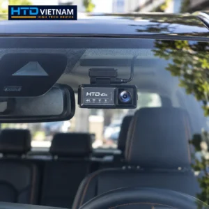 Gắn camera hành trình 4K ADAS của Android Box HTD D14 Ultra ADAS trên kính chắn gió Ford Ranger