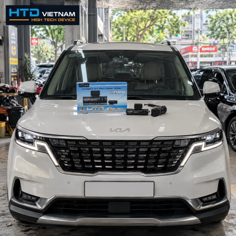 Kia Carnival lắp camera hành trình HTD C26 3M 3 kênh