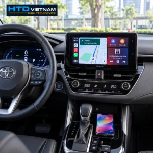 Màn hình trung tâm Toyota Corolla Cross hiển thị giao diện Apple CarPlay