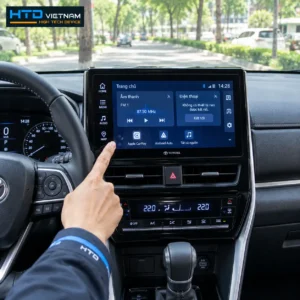 Màn hình zin của Toyota Innova Cross trước khi lắp Android Box